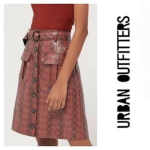 Urban Outfitters NEW Finley Faux Snakeskin Skirt Size XS
